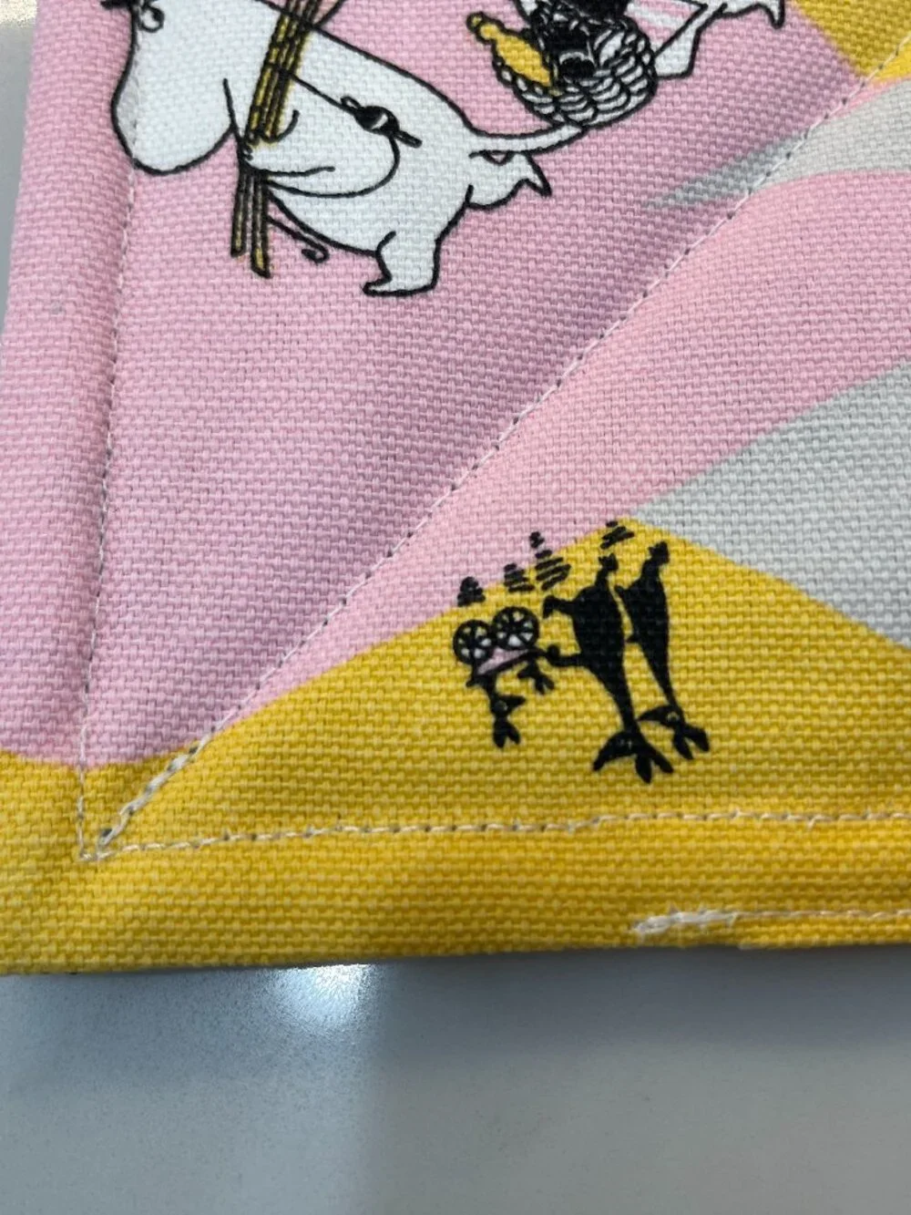 3 pc Moomin Arabia Family Time Kitchen Set Towel + 2 Pot Holders Finland- NEW